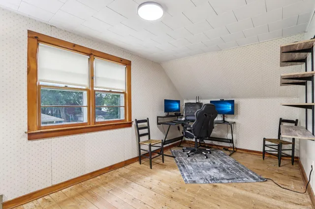 $329,999 | 465 Hawthorne Street, Burlington, WI 53105