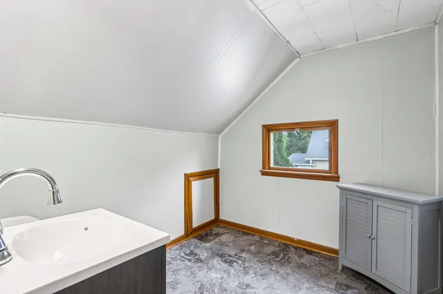 $329,999 | 465 Hawthorne Street, Burlington, WI 53105