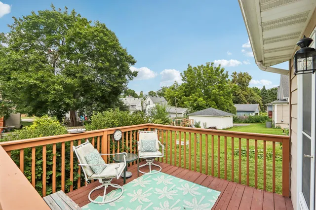 $329,999 | 465 Hawthorne Street, Burlington, WI 53105