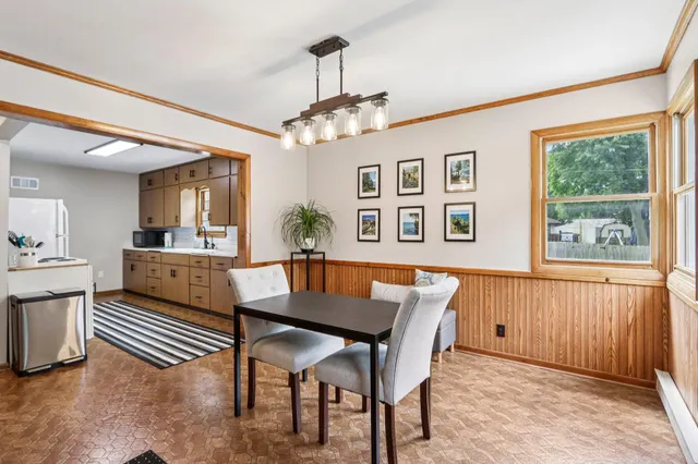 $329,999 | 465 Hawthorne Street, Burlington, WI 53105