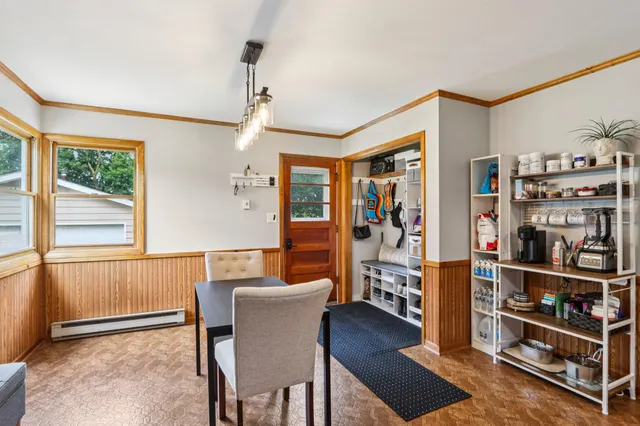 $329,999 | 465 Hawthorne Street, Burlington, WI 53105