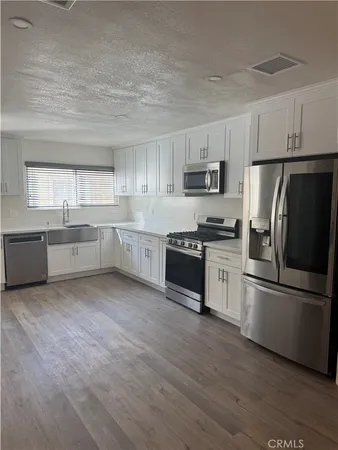 $3,750 | 10215 Variel Avenue, Unit 25, Chatsworth, CA 91311
