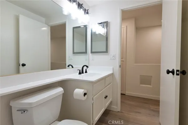 $3,750 | 10215 Variel Avenue, Unit 25, Chatsworth, CA 91311