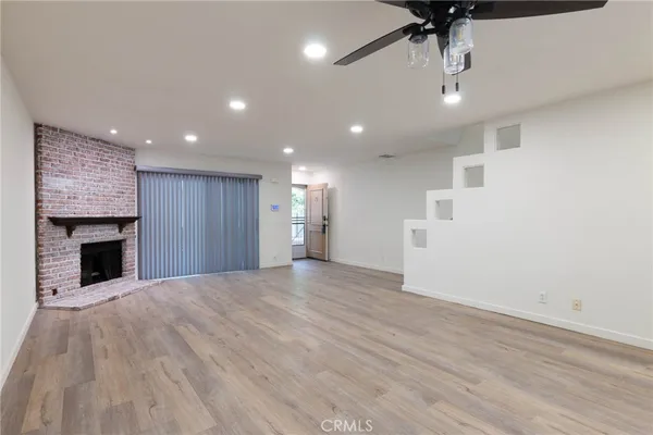 $3,750 | 10215 Variel Avenue, Unit 25, Chatsworth, CA 91311