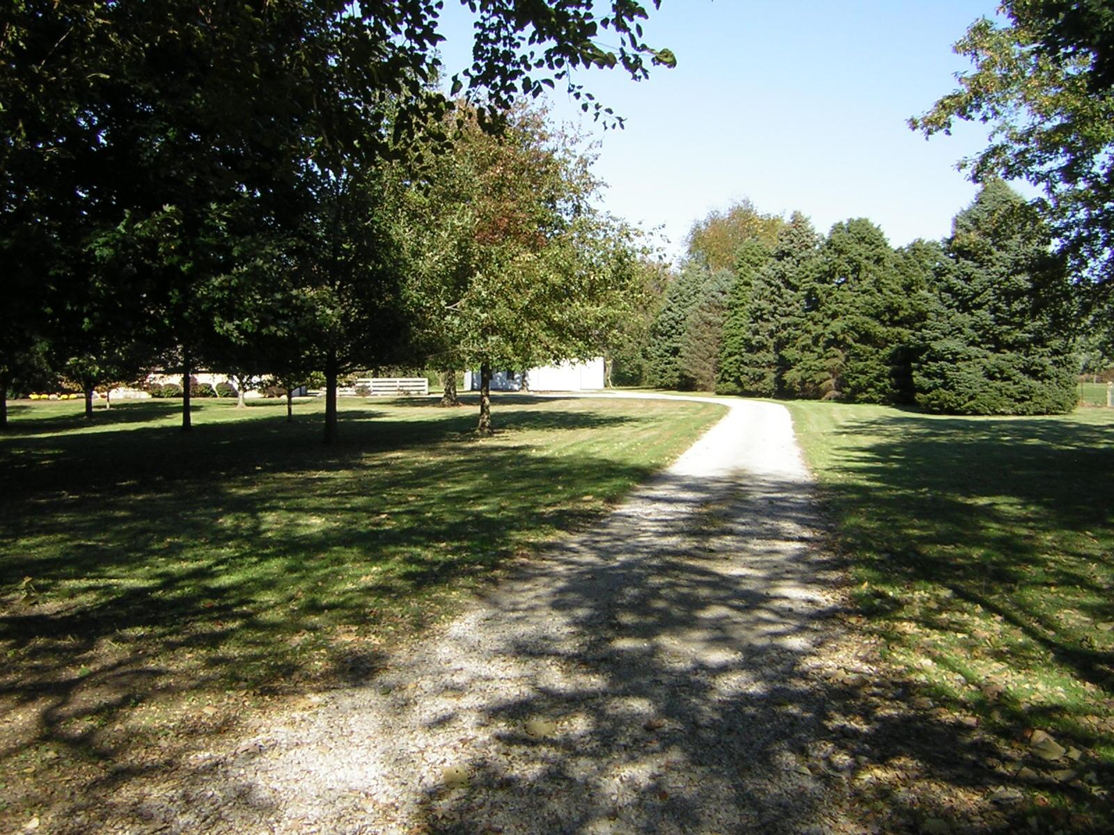 8072 Lithopolis Road Canal Winchester, OH 43110 - Photo 4 of 30 Gallery Image 4