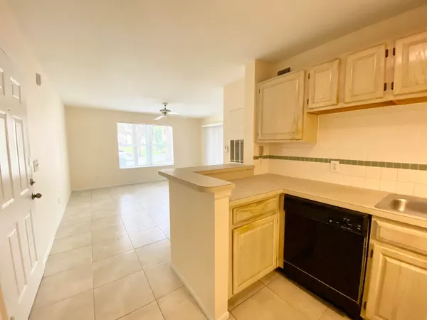 $1,825 | 1725 Palm Cove Boulevard, Unit 104, Delray Beach, FL 33445