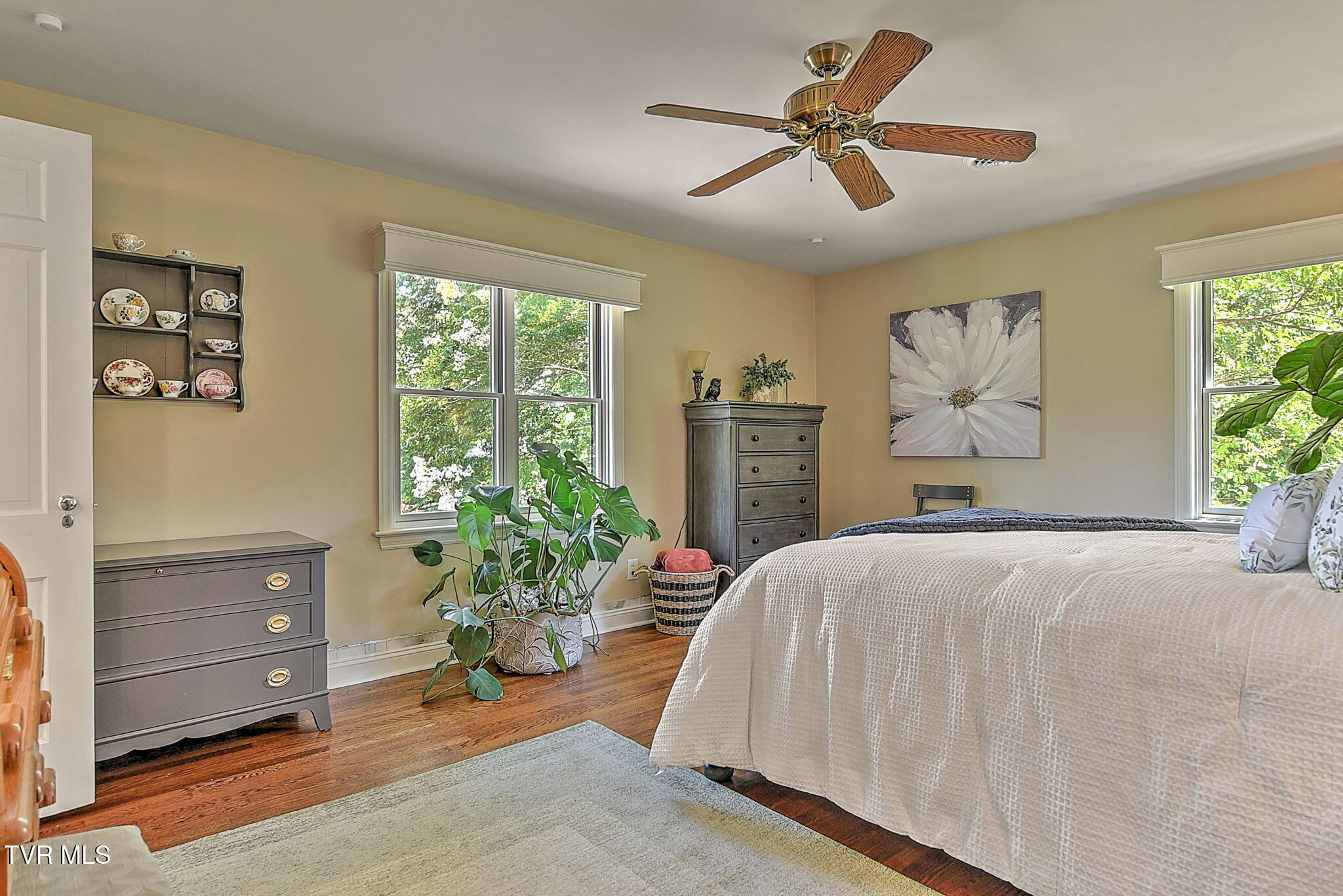207 Maple Tree Drive Bristol, TN 37620 - Photo 36 of 85 46-web-or-mls-207 Maple Tree GUnit-46