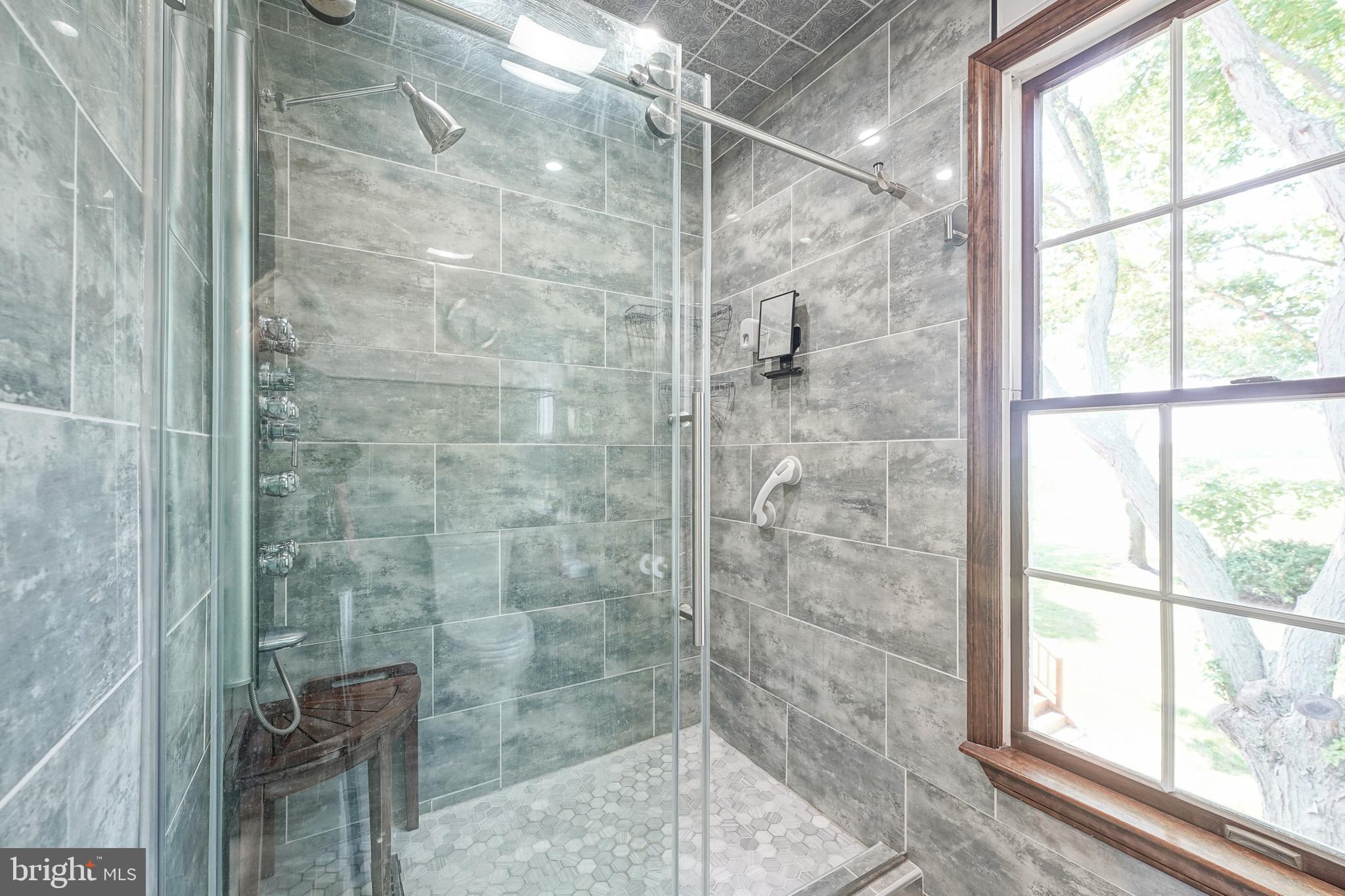 261 Jessups Mill Road Clarksboro, NJ 08020 - Photo 25 of 56 Primary En-Suite