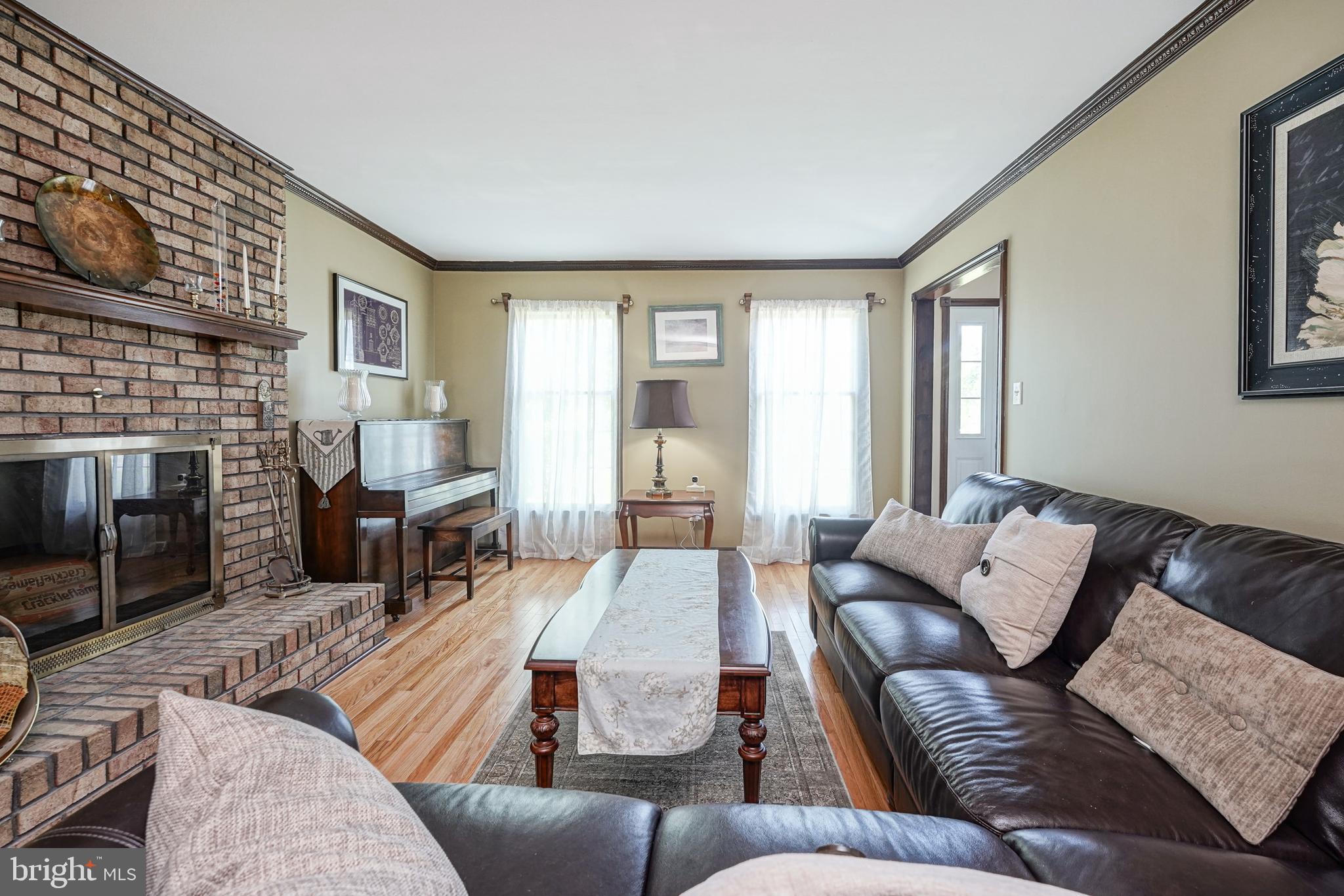 261 Jessups Mill Road Clarksboro, NJ 08020 - Photo 5 of 56 Living Room
