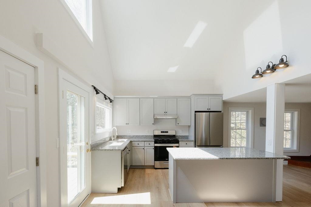 211 Breed Road Harrisville, NH 03450 - Photo 11 of 52