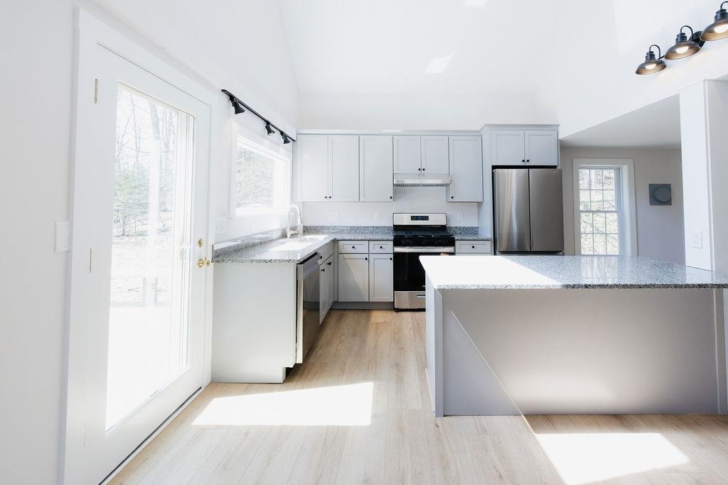 211 Breed Road Harrisville, NH 03450 - Photo 5 of 52