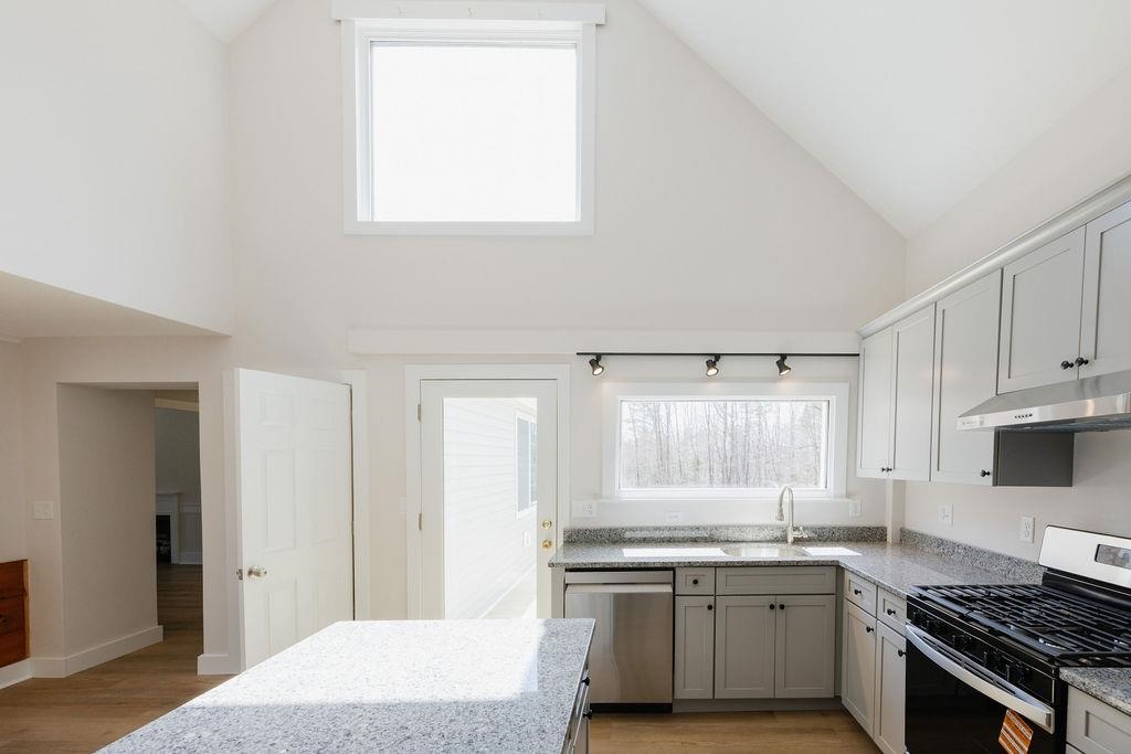 211 Breed Road Harrisville, NH 03450 - Photo 6 of 52