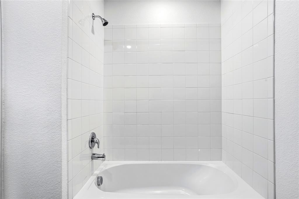 3006 Pitchfork Way Forney, TX 75126 - Photo 25 of 34 Hall Bathroom