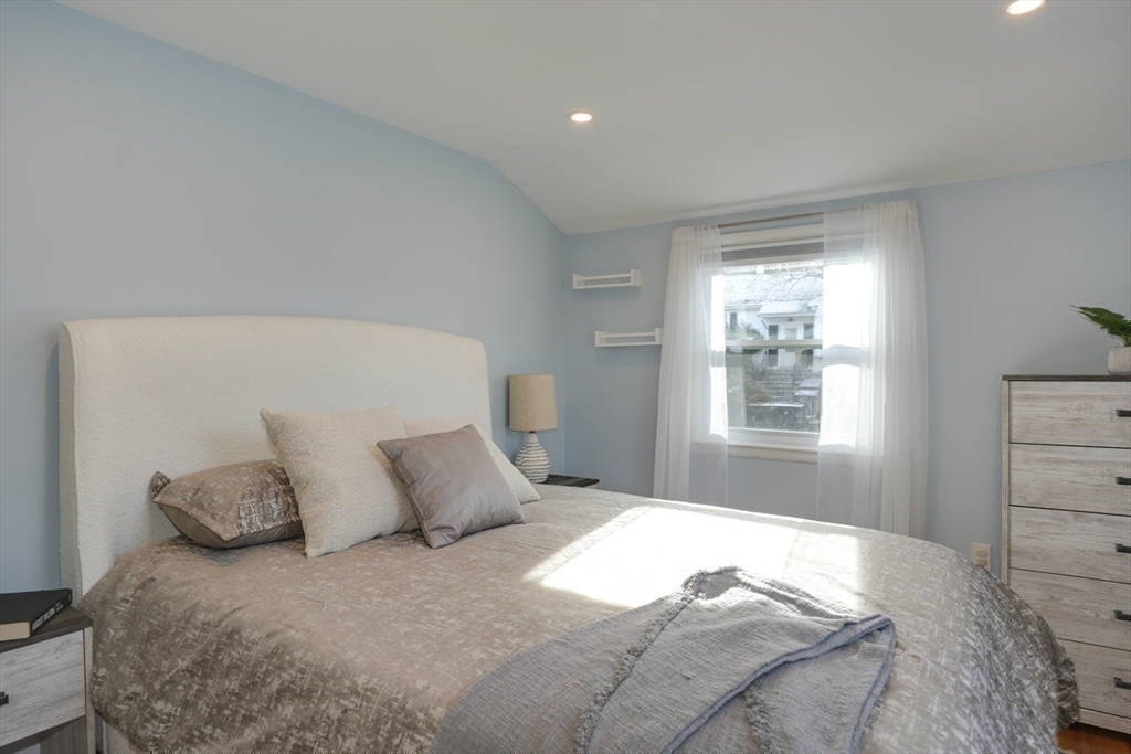 149 Boston Rock Road Melrose, MA 02176 - Photo 11 of 29 Gallery Image 11