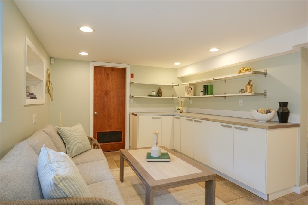 149 Boston Rock Road Melrose, MA 02176 - Photo 17 of 29 Gallery Image 17