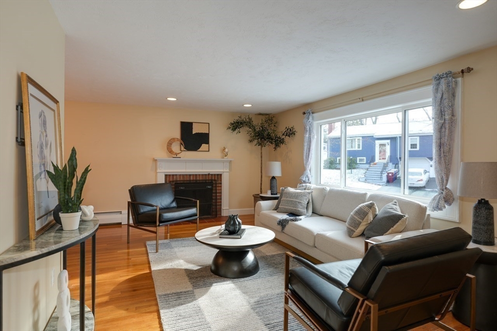 149 Boston Rock Road Melrose, MA 02176 - Photo 3 of 29 Gallery Image 3