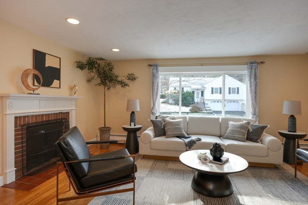149 Boston Rock Road Melrose, MA 02176 - Photo 4 of 29 Gallery Image 4