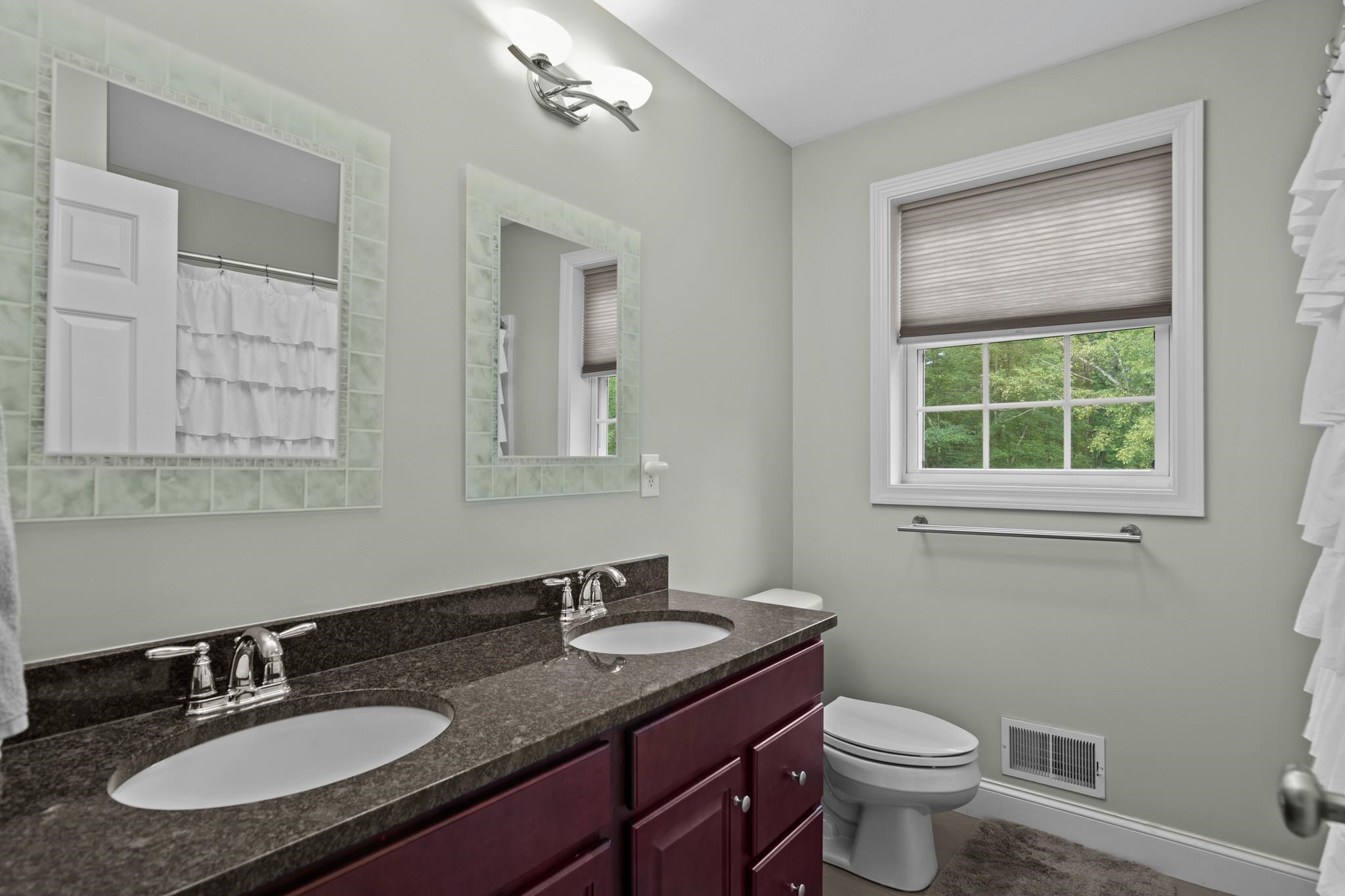 261 East Dunbarton Road Goffstown, NH 03045 - Photo 6 of 32