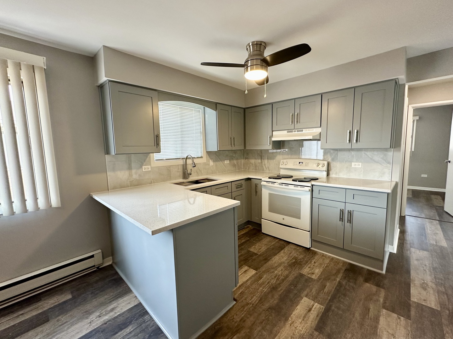 6334 West 65th Street, Unit 3N Chicago, IL 60638 - Photo 4 of 9