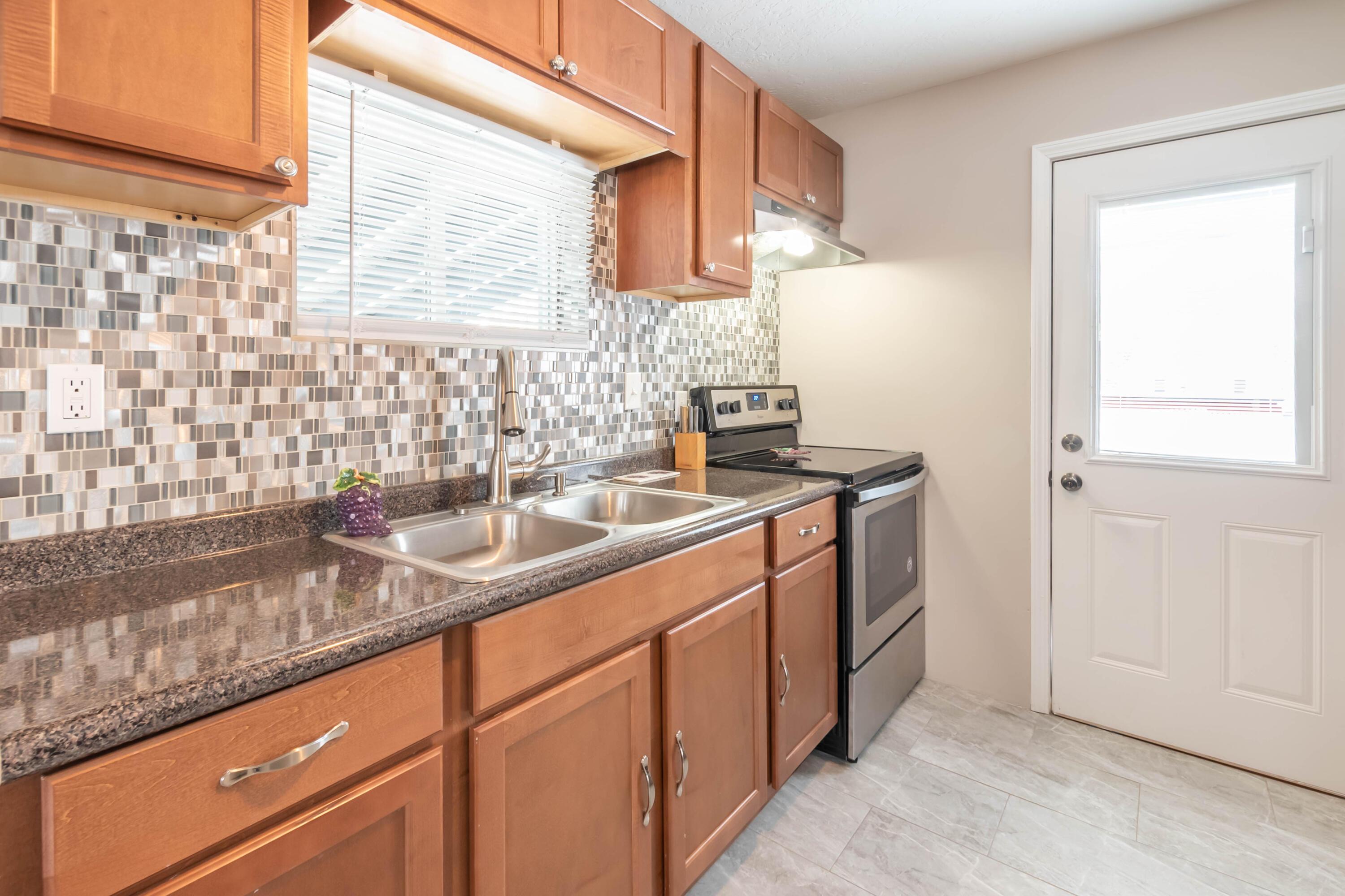 3085 Howey Road Columbus, OH 43224 - Photo 6 of 25