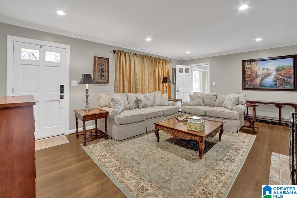 905 Shades Crest Road Birmingham, AL 35226 - Photo 5 of 33