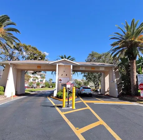 $90,000 | 9950 62nd Avenue North, Unit 315, St. Petersburg, FL 33708