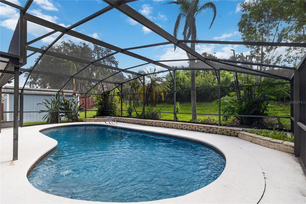 656 Little Wekiva Road Altamonte Springs, FL 32714 - Photo 4 of 37 Gallery Image 4