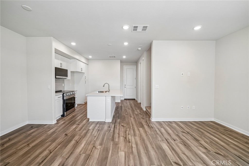 3161 Teralina Circle Riverside, CA 92503 - Photo 10 of 49 Gallery Image 10