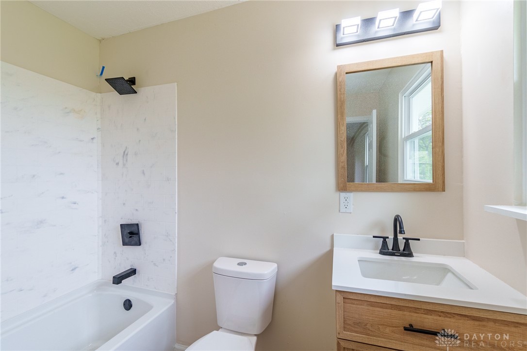 1327 Victory Road Springfield, OH 45504 - Photo 27 of 32