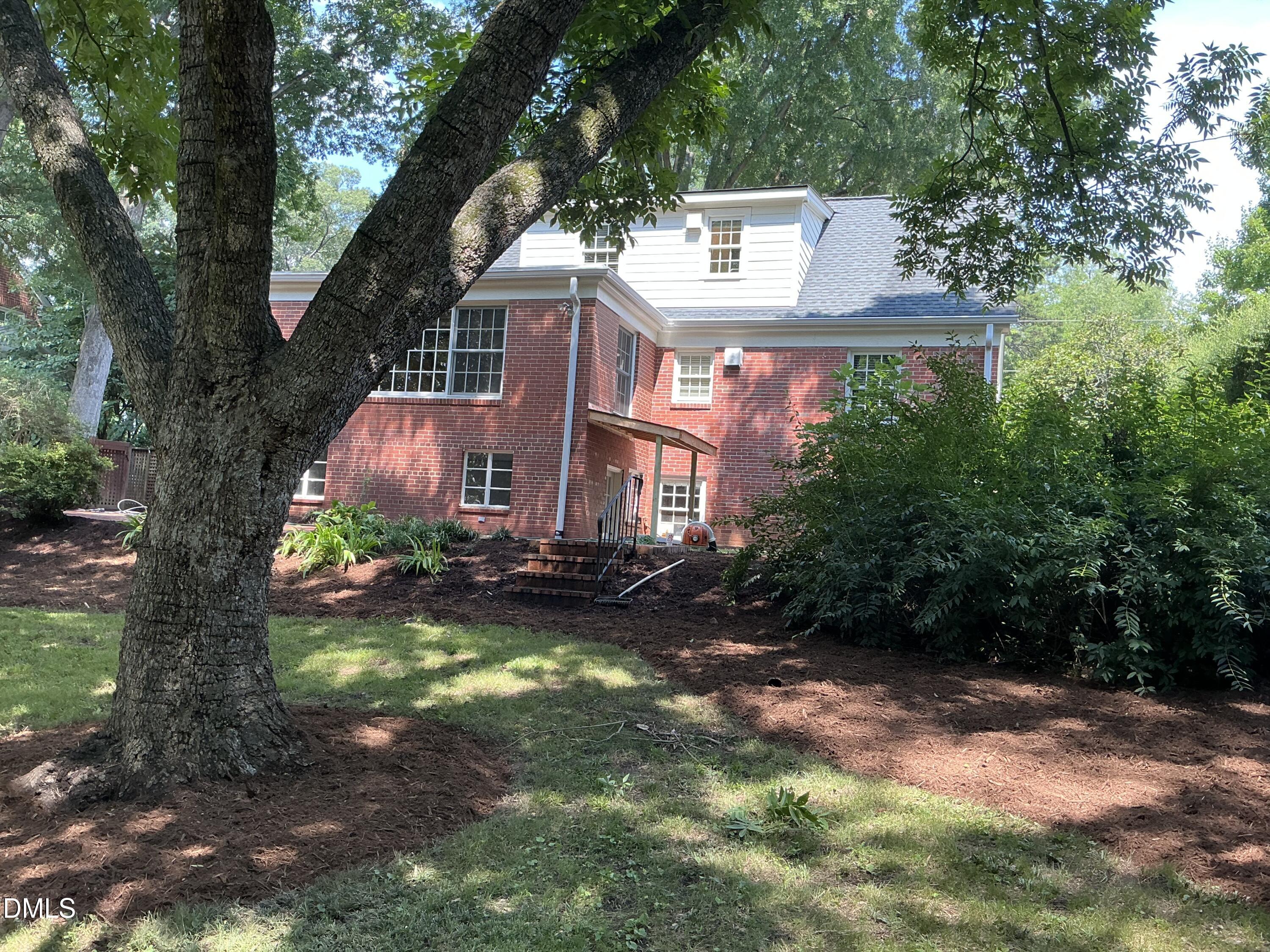 119 Montgomery Street Raleigh, NC 27607 - Photo 4 of 17 IMG_0060