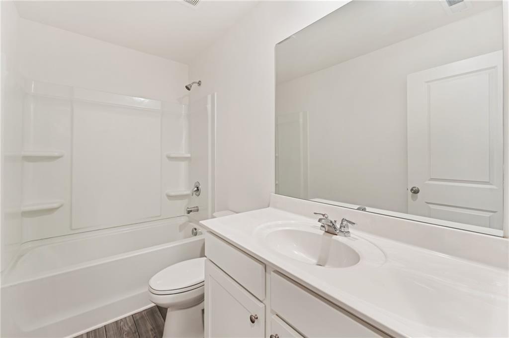 649 Isom Walk Suwanee, GA 30024 - Photo 27 of 31