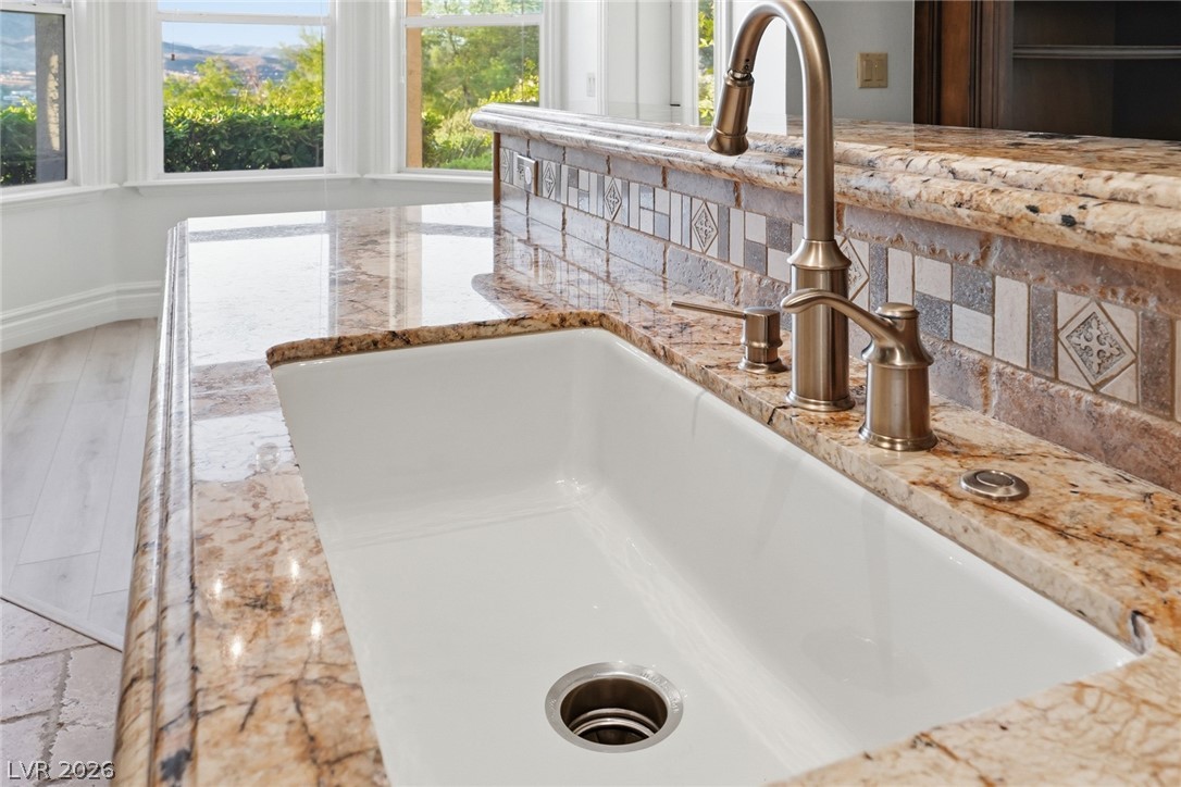 19 Strada Di Circolo Henderson, NV 89011 - Photo 37 of 45 SINK