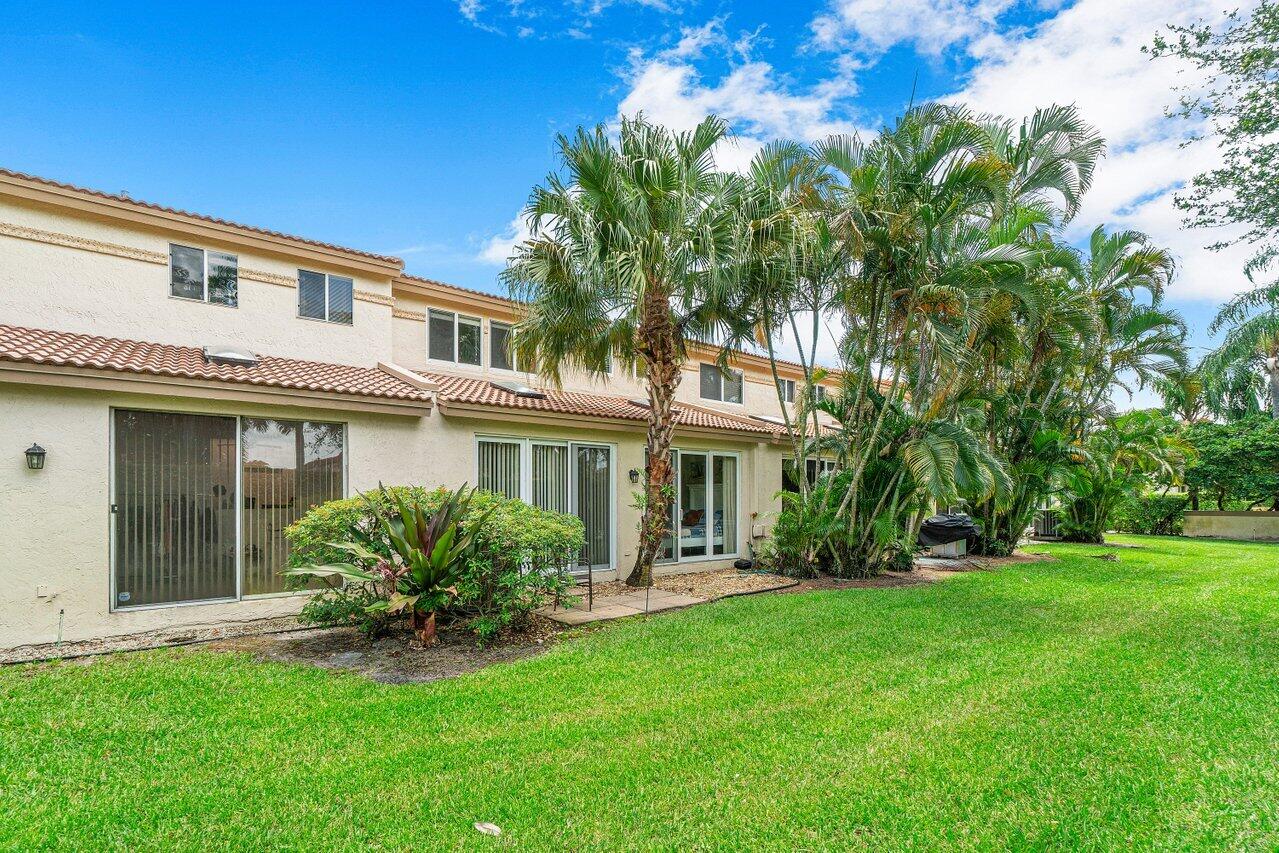 6682 Via Regina Boca Raton, FL 33433 - Photo 24 of 27 027-6682ViaRegina-BocaRaton-FL-33433-SMA