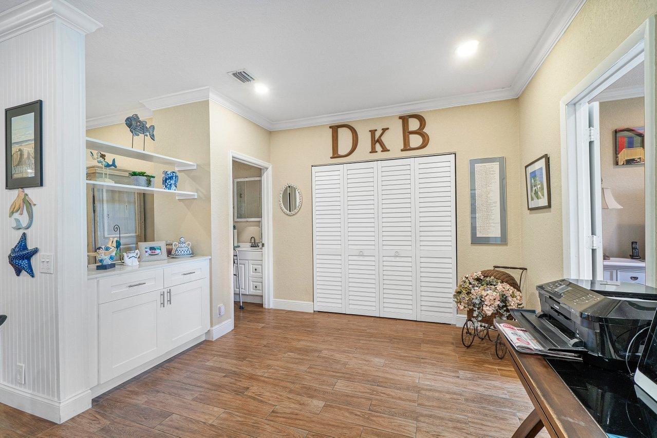 6682 Via Regina Boca Raton, FL 33433 - Photo 9 of 27 018-6682ViaRegina-BocaRaton-FL-33433-SMA