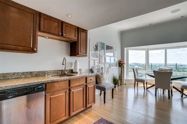 $2,895 | 4242 Lomo Alto Drive, Unit N96, Highland Park, TX 75219