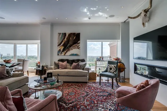 $2,895 | 4242 Lomo Alto Drive, Unit N96, Highland Park, TX 75219