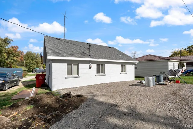 $154,900 | 8727 South South Hill Drive, Silver Lake, IN 46982