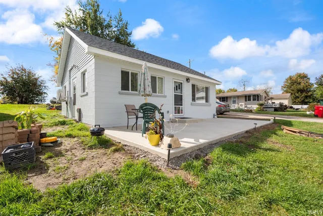 $154,900 | 8727 South South Hill Drive, Silver Lake, IN 46982