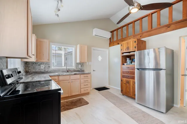 $154,900 | 8727 South South Hill Drive, Silver Lake, IN 46982