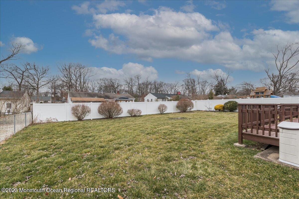 218 Lester Road Toms River, NJ 08753 - Photo 49 of 63 50-218LesterRd0050