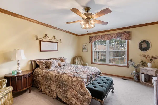 $699,000 | 565 Prescott Lane, Gurnee, IL 60031