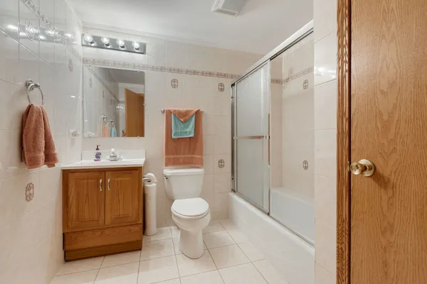 $699,000 | 565 Prescott Lane, Gurnee, IL 60031