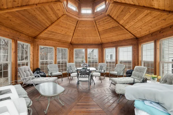$699,000 | 565 Prescott Lane, Gurnee, IL 60031