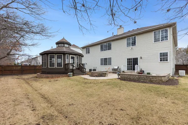 $699,000 | 565 Prescott Lane, Gurnee, IL 60031