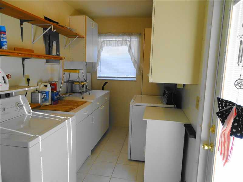 1087 Southwest 11th Street Boca Raton, FL 33486 - Photo 14 of 15 Laundry Room