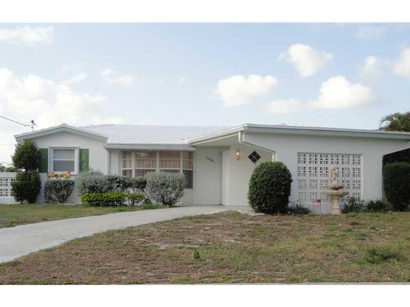 1087 Southwest 11th Street Boca Raton, FL 33486 - Photo 3 of 15 Exterior Front