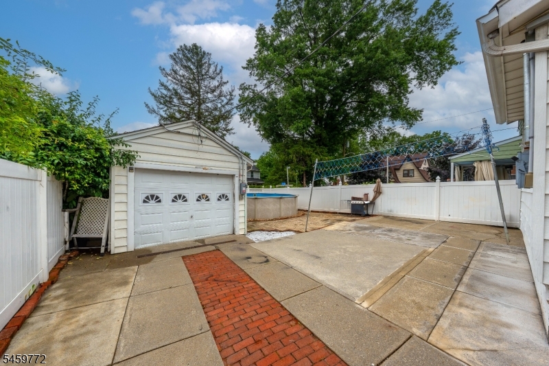 15 Stevens Road Belleville, NJ 07109 - Photo 28 of 38 Gallery Image 28