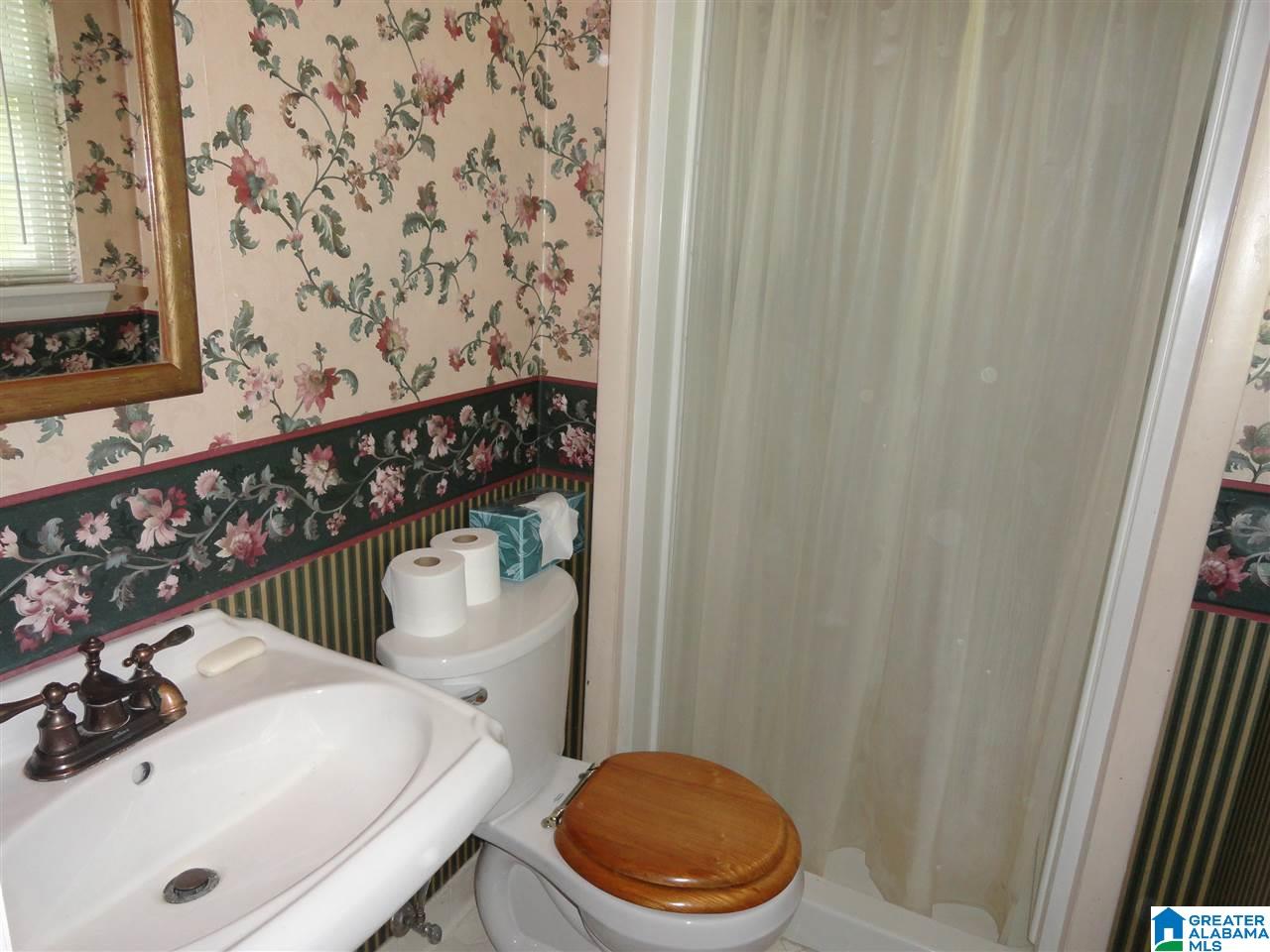 912 Longview Circle Adamsville, AL 35005 - Photo 9 of 20