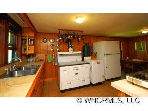 99 Riddle Branch Road Burnsville, NC 28714 - Photo 7 of 12 Gallery Image 7
