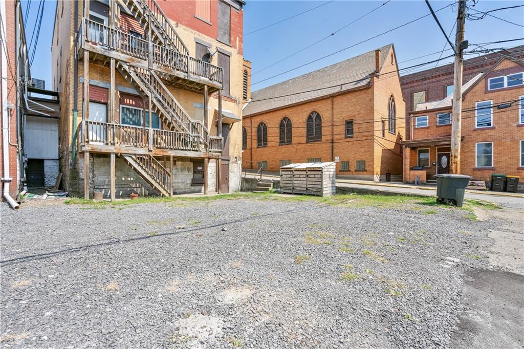 751 Chartiers Avenue McKees Rocks, PA 15136 - Photo 11 of 12